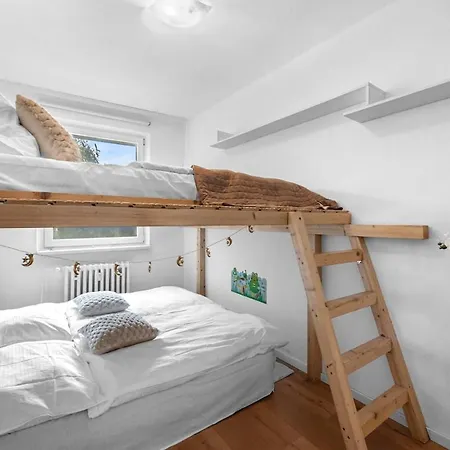 10 Minutes From Centre With Garden Daire *