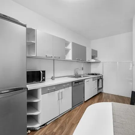 10 Minutes From Centre With Garden Daire Bratislava