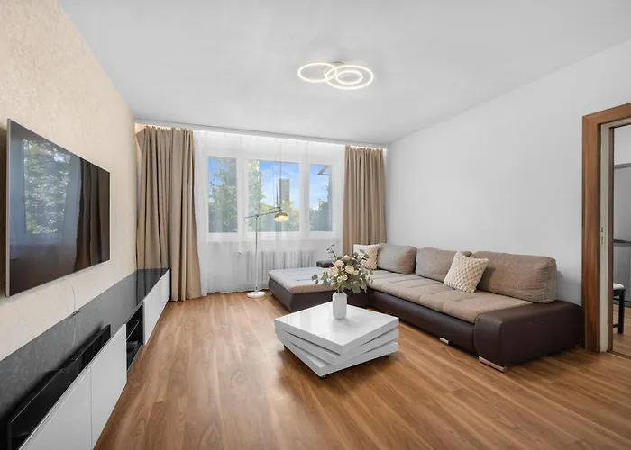 10 Minutes From Centre With Garden *