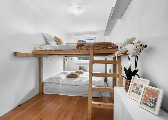 Apartament 10 Minutes From Centre With Garden