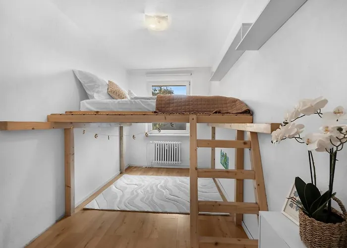 10 Minutes From Centre With Garden Апартаменти *