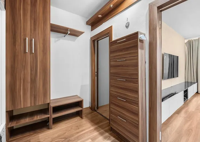 10 Minutes From Centre With Garden Bratislava