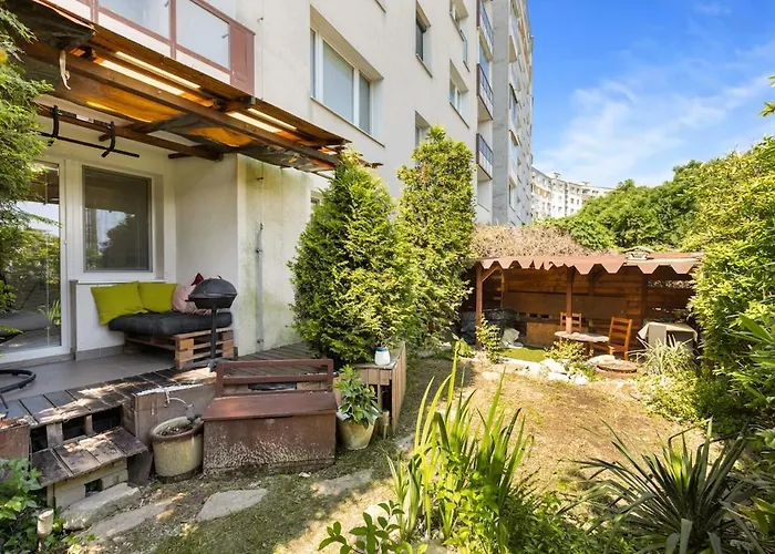 10 Minutes From Centre With Garden * Братислава