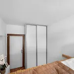 Apartman 10 Minutes From Centre With Garden *