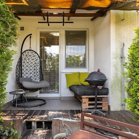 10 Minutes From Centre With Garden 公寓